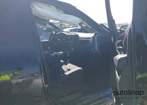 2015 Chevrolet Silverado 1500 1Lt z USA, uszkodzony, nr VIN 3GCUKREC6FG166109